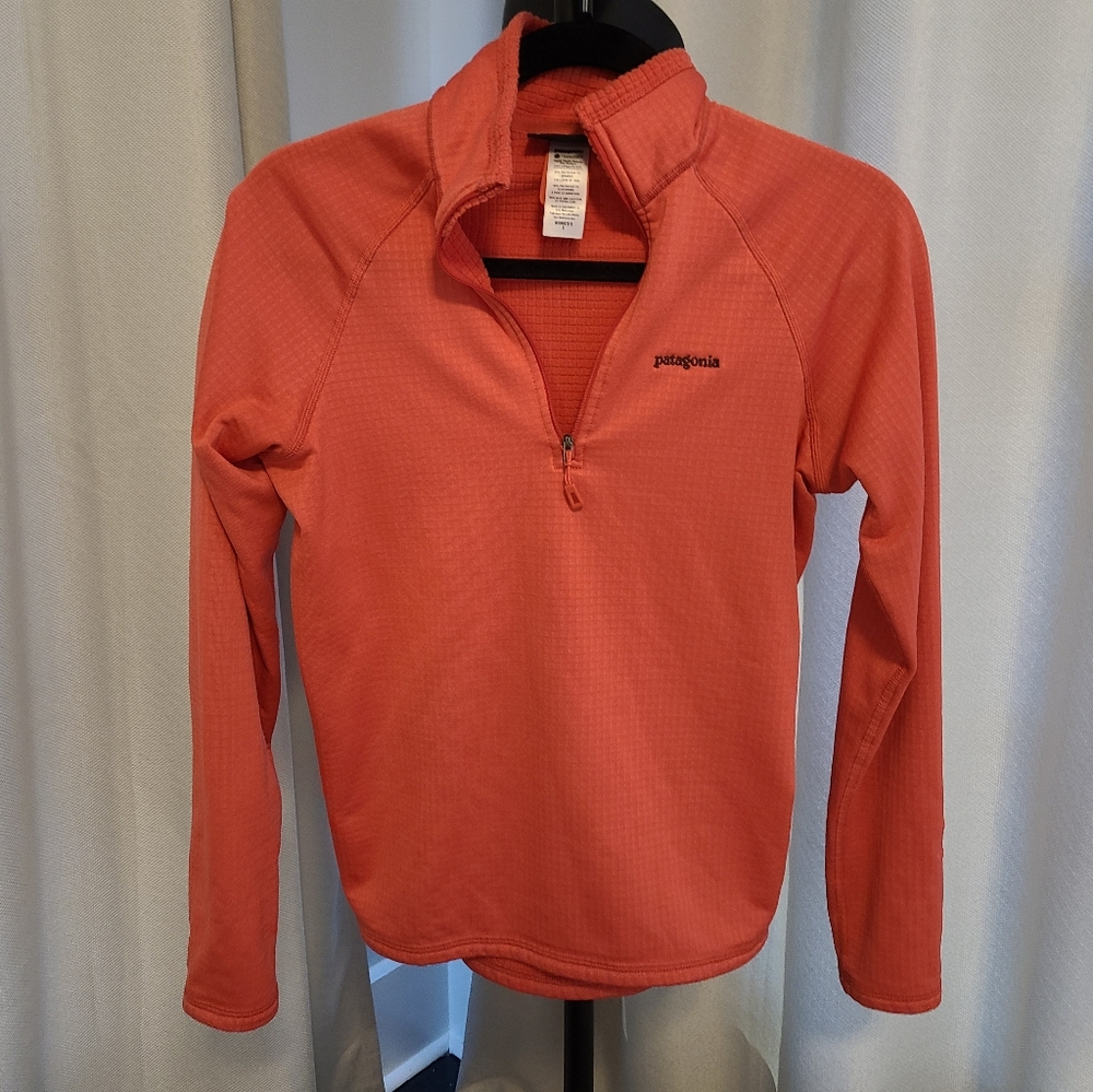 Size Small R1 Patagonia 1/4 Zip Pullover Fleece